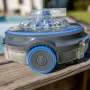 Robot a batería Wet Runner Plus para piscinas elevadas RBR75